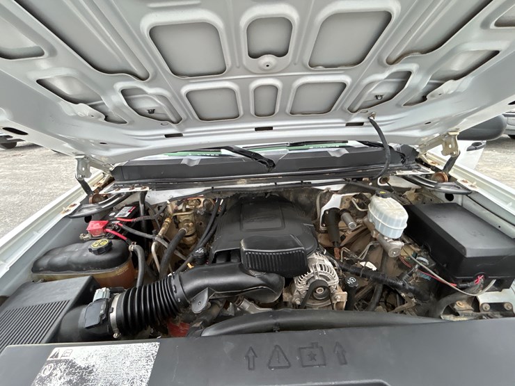 2011-chevrolet-2500-image-12