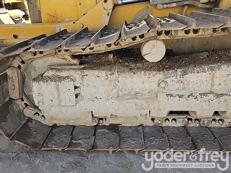 2014-caterpillar-d6k2-lgp-image-18