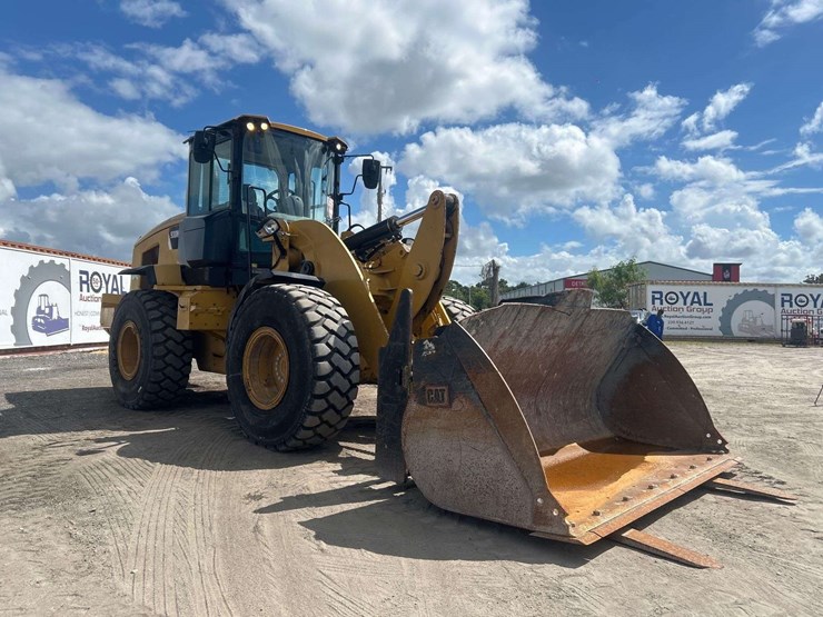 2016-caterpillar-930m-image-2