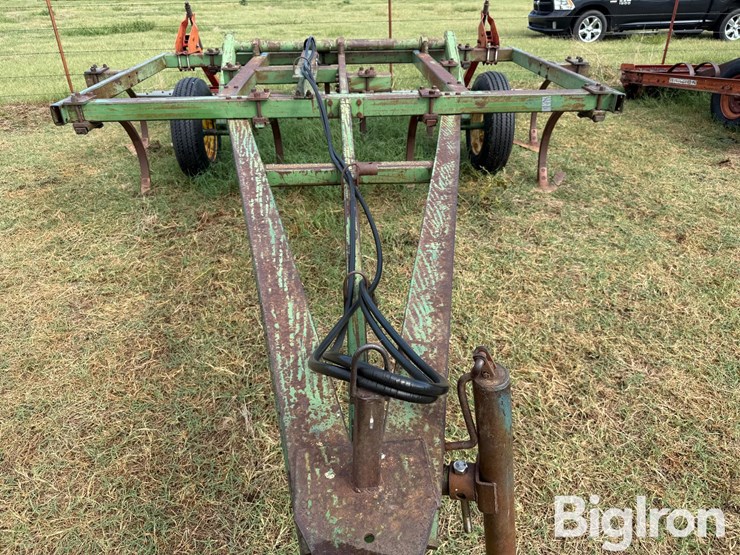 john-deere-11-image-10