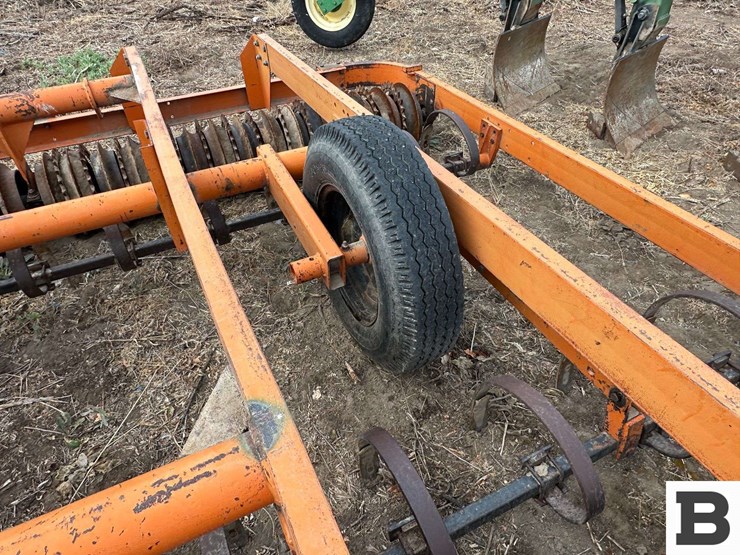 bearcat-seedbed-maker-image-14