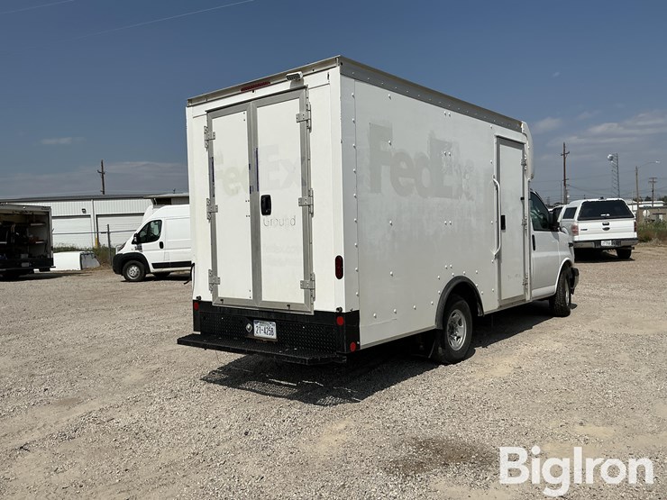 2019-chevrolet-express-3500-image-5