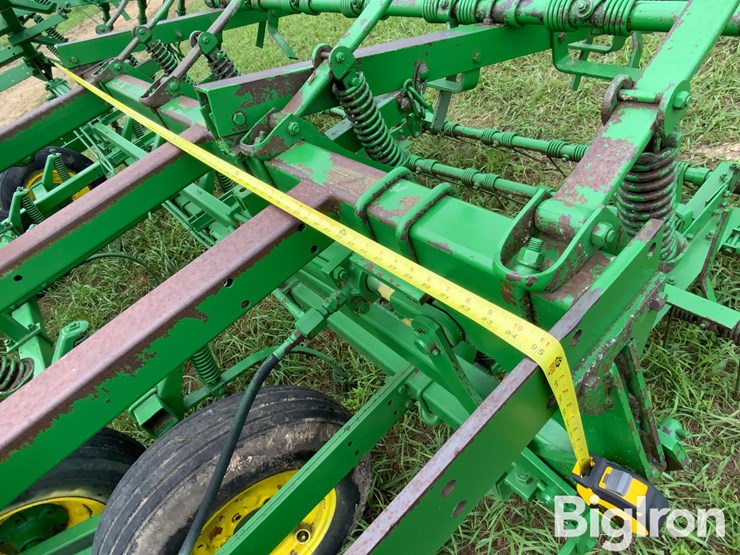 john-deere-1010-image-17