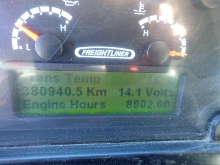2015-freightliner-mt55-image-13
