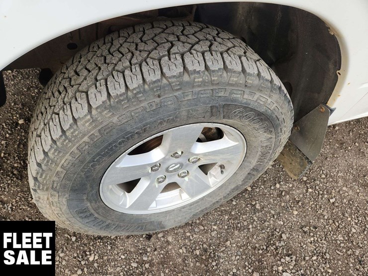 2012-ram-1500-slt-image-28