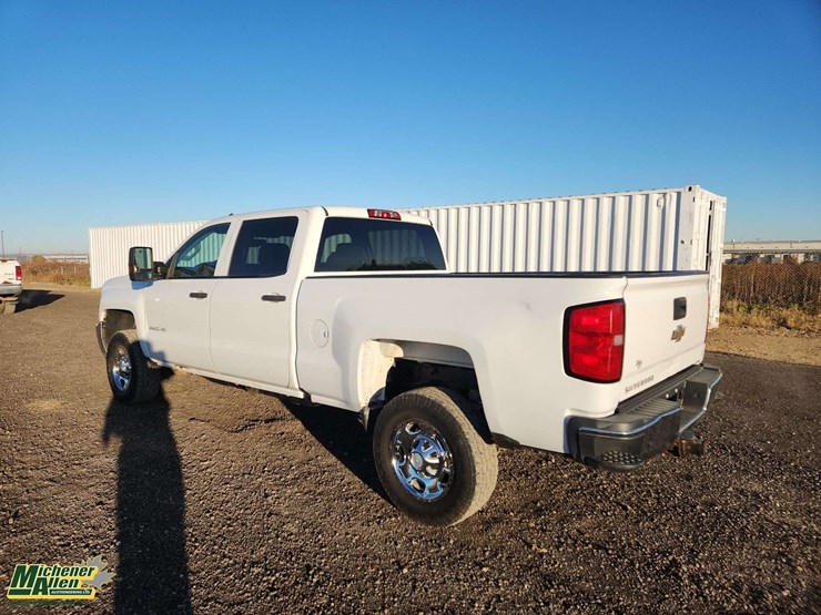 2016-chevrolet-silverado-2500hd-image-3