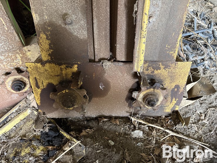 new-holland-974-image-10