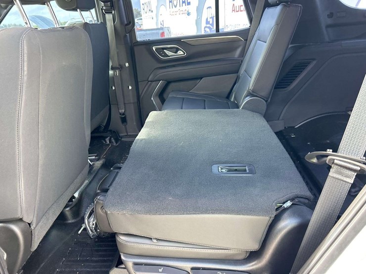 2021-chevrolet-tahoe-4x4-suv-image-21