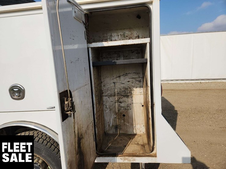 2020-ford-f550-image-38