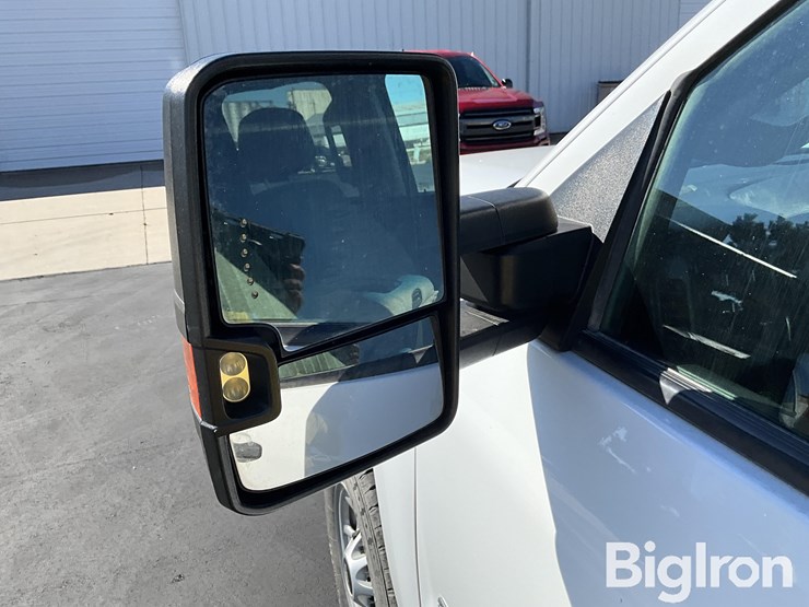 2019-chevrolet-silverado-2500-image-14