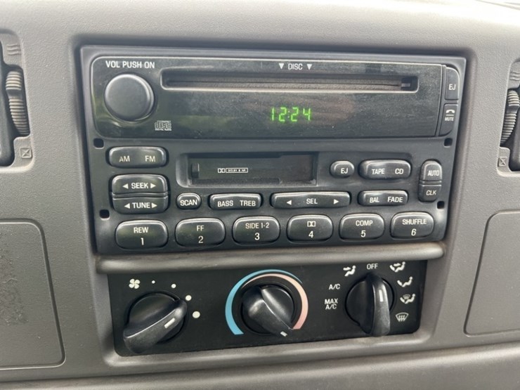 2000-ford-f650-image-29
