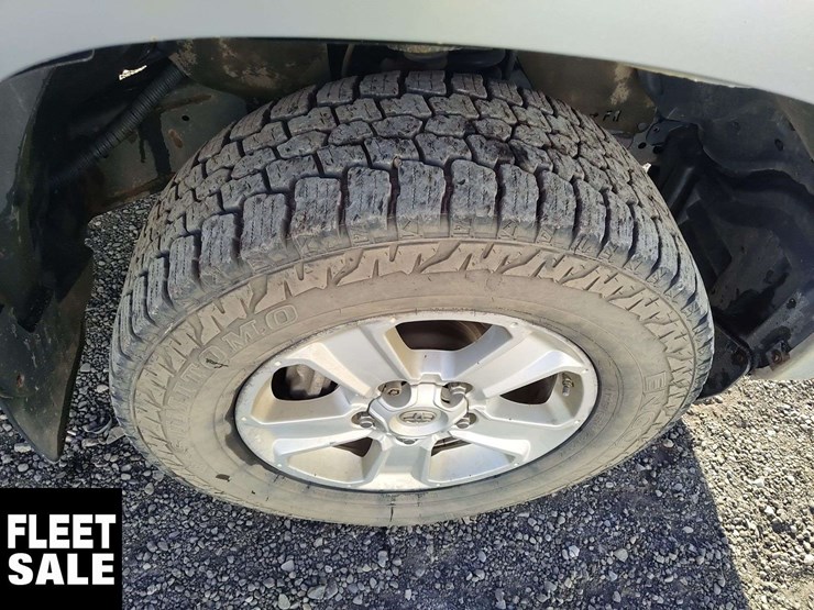 2017-toyota-tundra-image-30