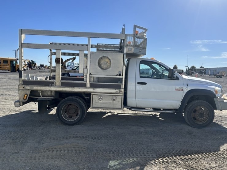 2009-dodge-ram-5500-image-6