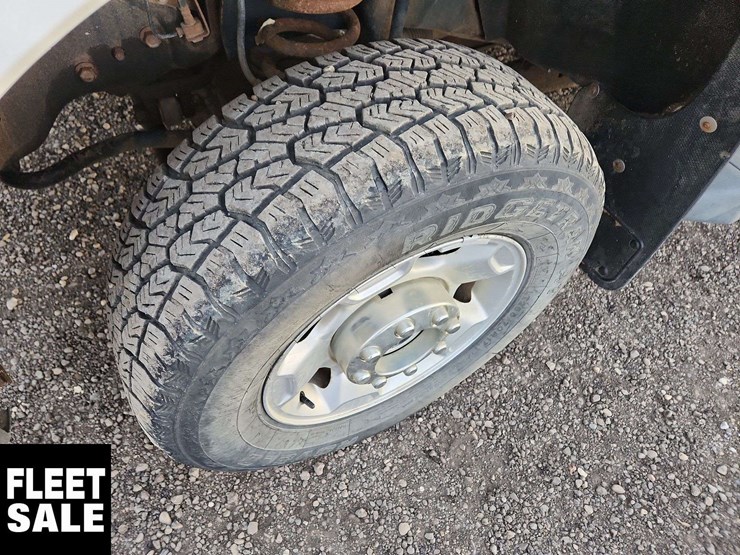 2012-ford-f350-image-27