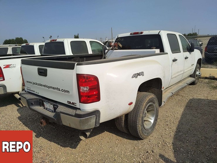 2014-gmc-sierra-3500hd-image-3