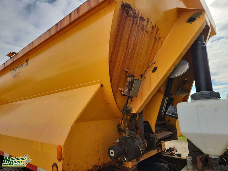 2009-sterling-lt8500-image-36