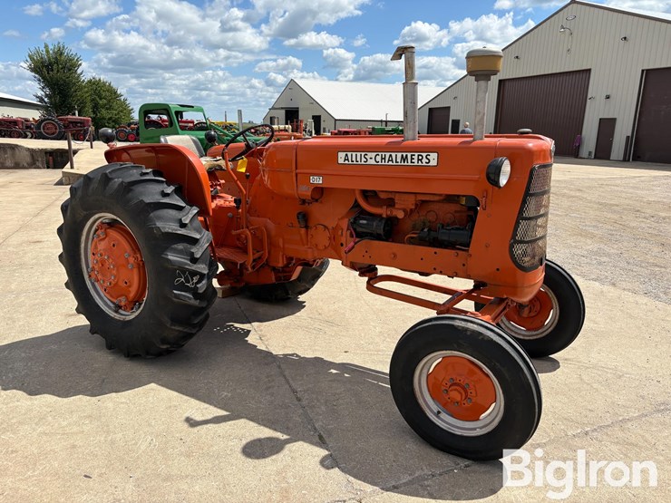 1960-allis-chalmers-d17-image-3