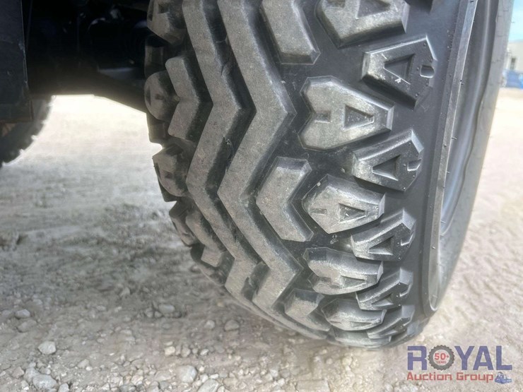 2015-kubota-rtv-x900-4x4-utility-cart-image-22