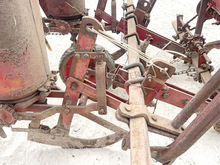 massey-ferguson-3-image-9