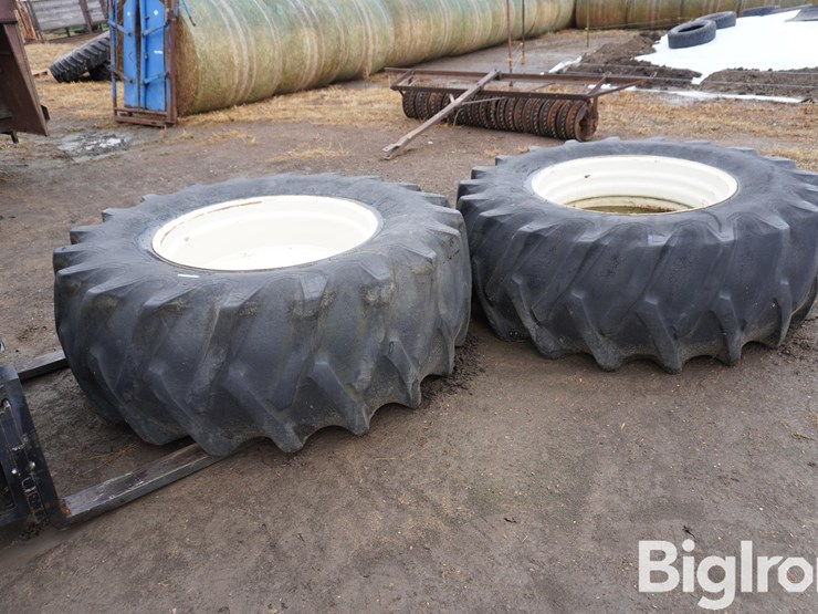 23.1-34-tires-&-rims-image-1