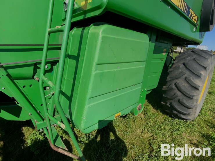 john-deere-7720-titan-ii-image-14