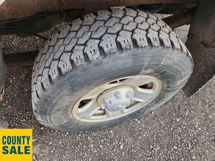 2016-ram-tradesman-image-29
