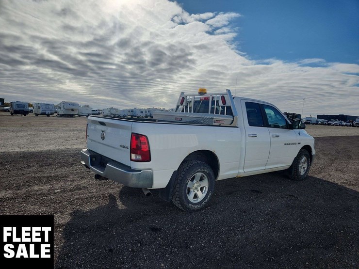 2012-ram-1500-slt-image-4