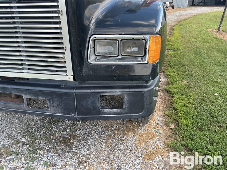 1989-freightliner-fld120-image-14