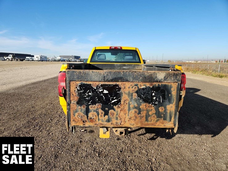 2016-chevrolet-silverado-2500hd-image-18