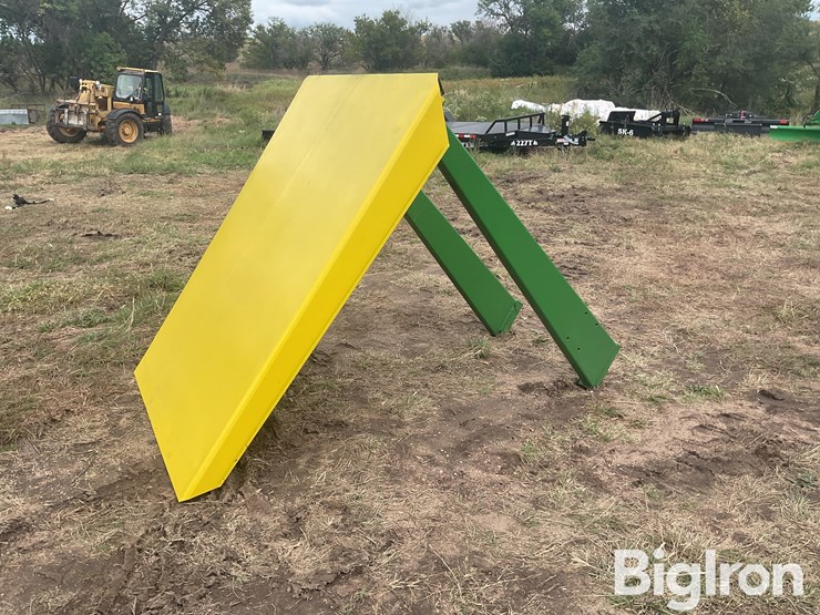 john-deere-10-image-1