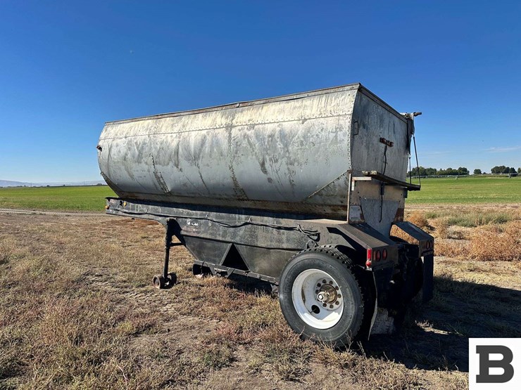 1954-pike-grain-trailer-image-3