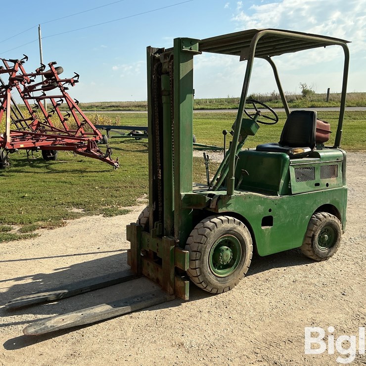 Clark Yardlift Y40 Forklift