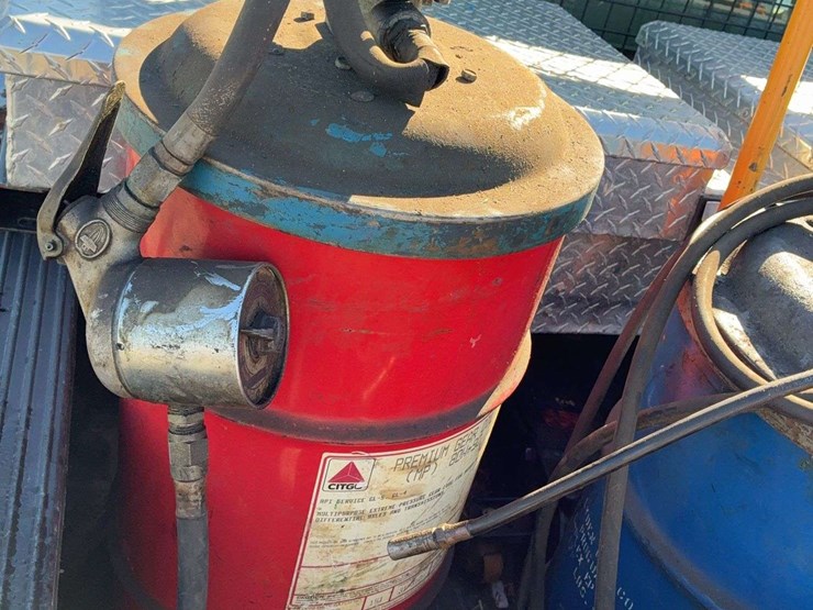 oil-and-grease-drums-with-pumps-2-rotary-style-fluid-pumps-2-hose-reels-unknown-condition-image-4