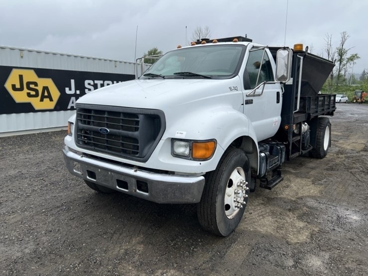 2000-ford-f650-image-1
