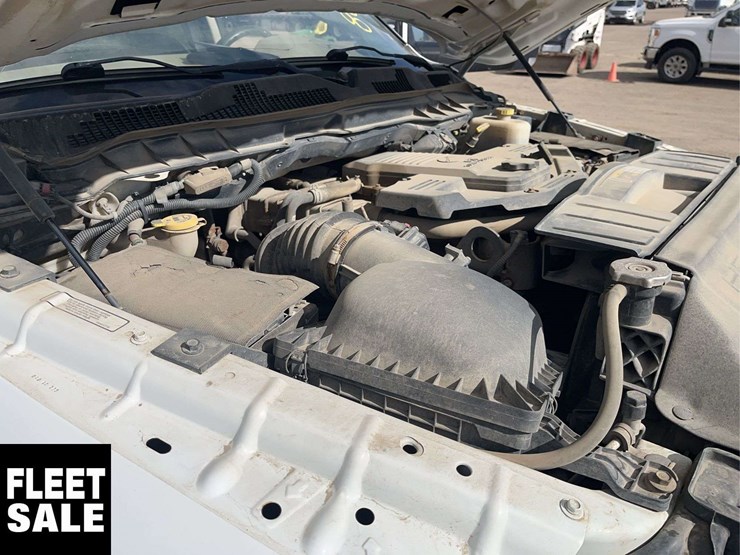 non-operable-2012-ram-5500-4x4-s/a-dump-truck-image-20