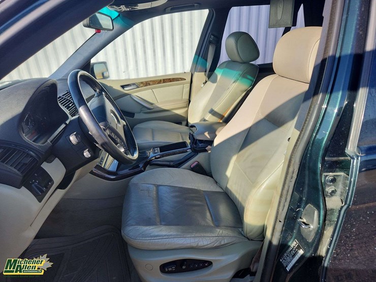 2000-bmw-x5-image-14