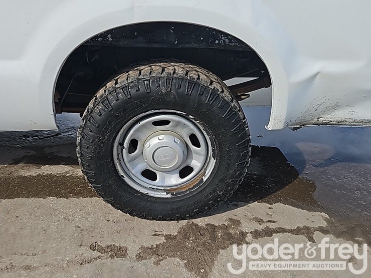 2010-ford-f350-image-15