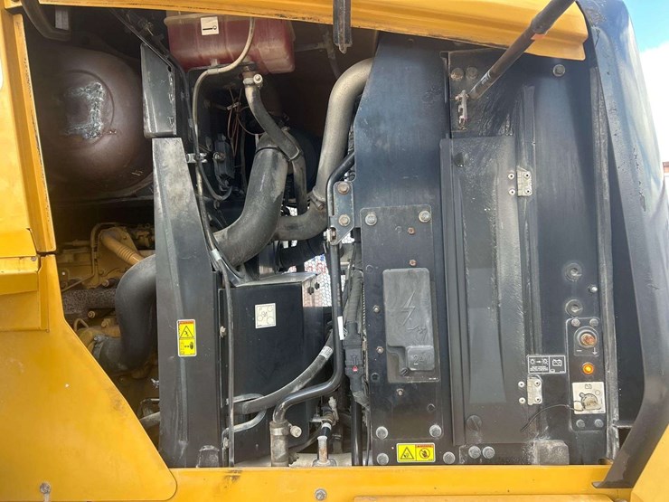 2016-caterpillar-930m-image-21