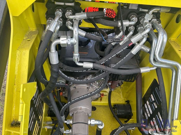 2024-mach-pro-mps330-mini-stand-on-track-loader-skid-steer-image-14
