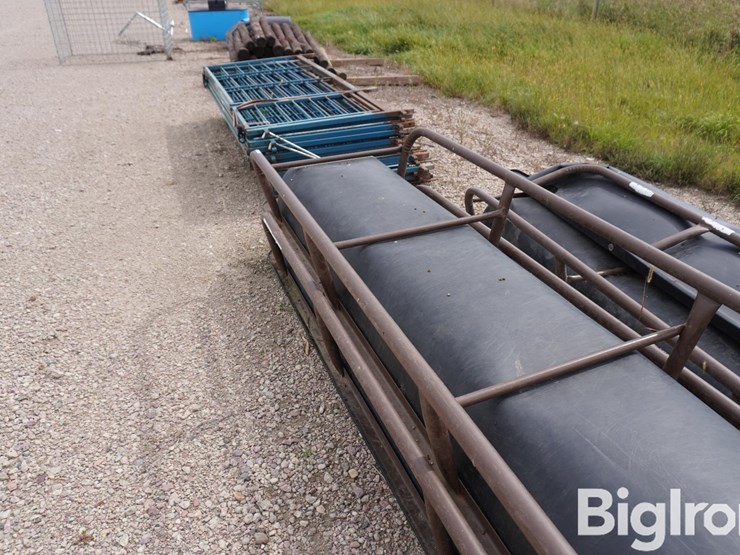 poly-feed-bunks-image-13
