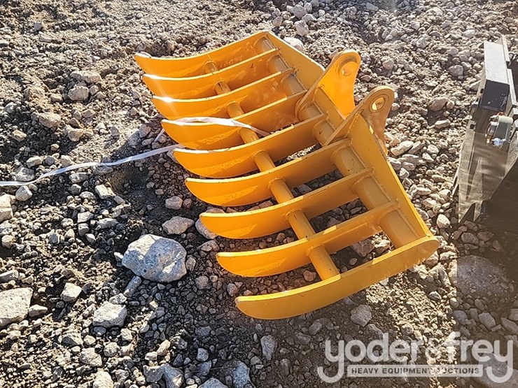 2025-caterpillar-305-image-3
