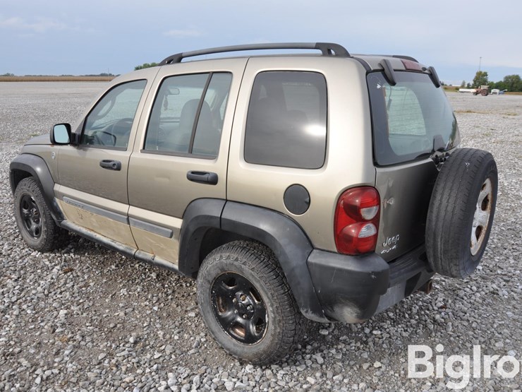 2005-jeep-liberty-image-7