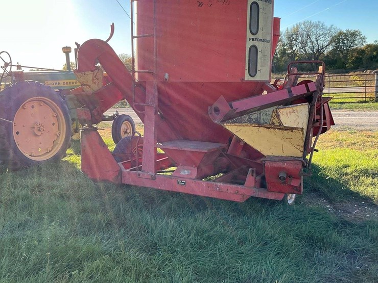 810-grinder-mixer-image-2