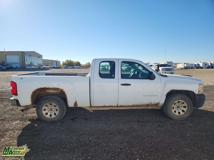 2012-chevrolet-silverado-1500-image-19