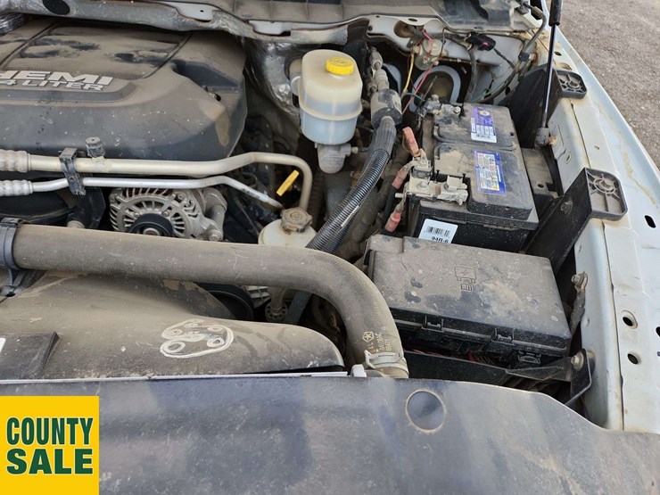 2016-ram-tradesman-image-26