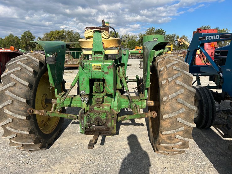 john-deere-3020-image-6