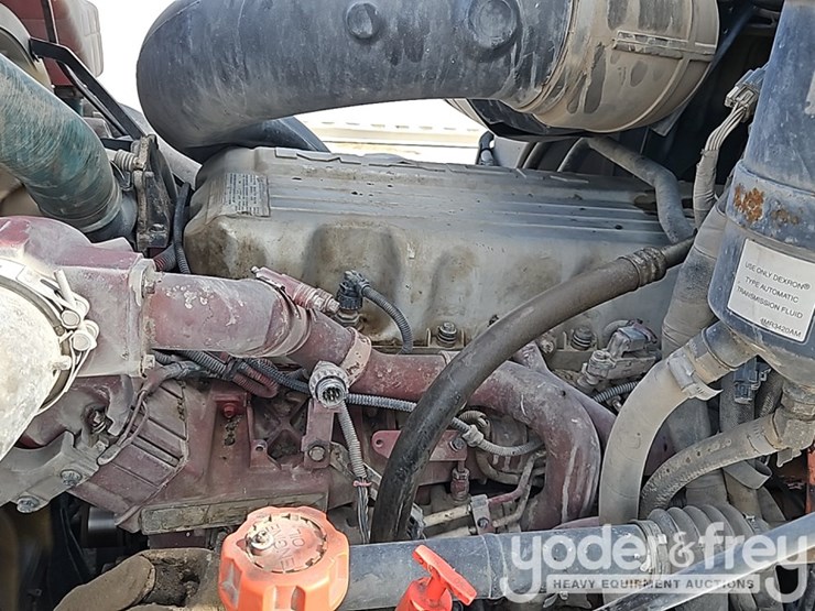 2015-mack-gu713-granite-image-20