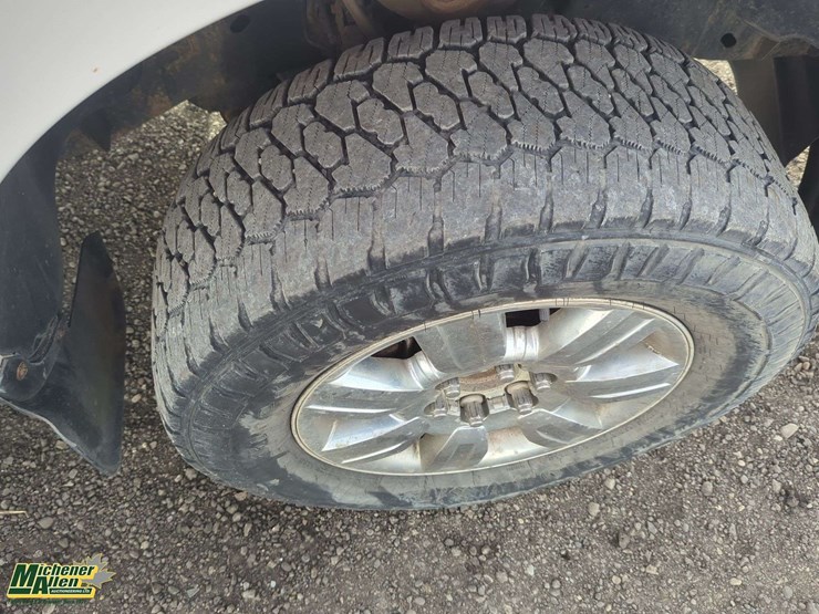 2012-ford-f150-image-32