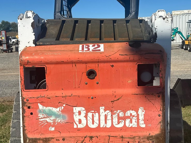 2013-bobcat-t180-image-6