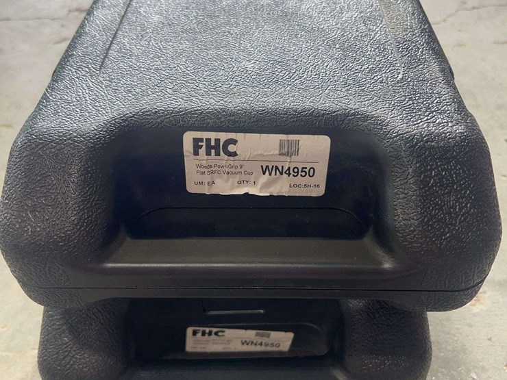 (2)-9”-and-8”-vacuum-lifter-image-1
